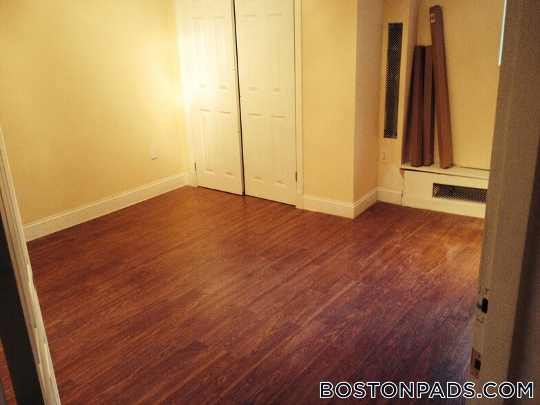 Building Photo - 79 Pleasant St