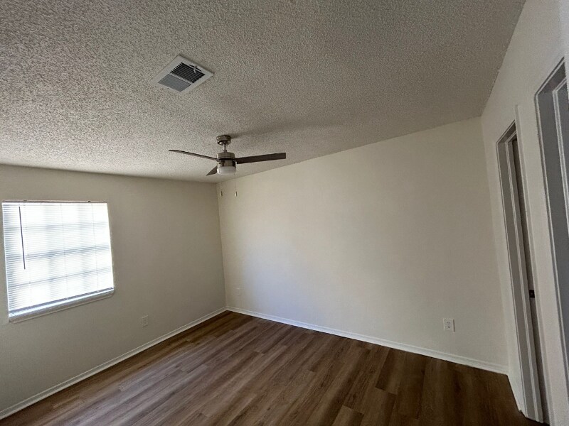 Building Photo - 3301 S 113th Ave W