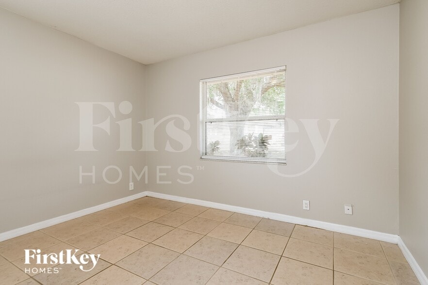 Building Photo - 196 Durrell Cir