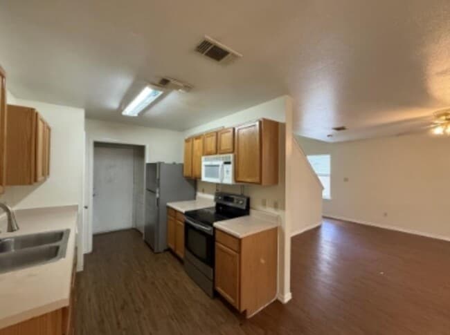 Building Photo - 1002 Sagewood Trail