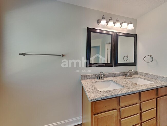 Building Photo - 7170 Calusa Drive