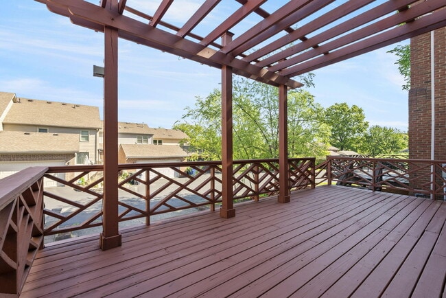Building Photo - 236 Chippendale Cir