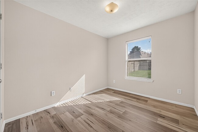 Building Photo - 24722 Garnet Shadow Ln