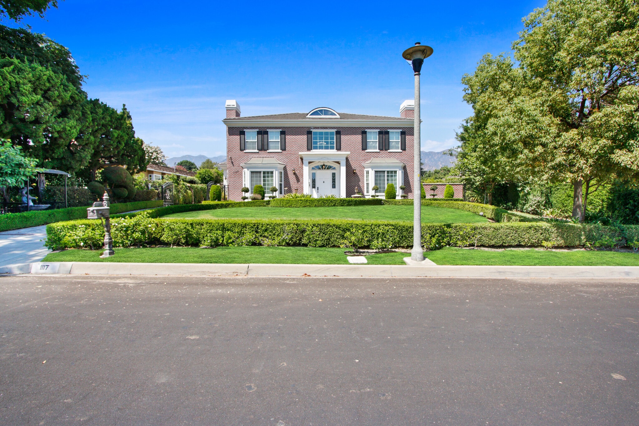 Building Photo - 1117 Encanto Dr