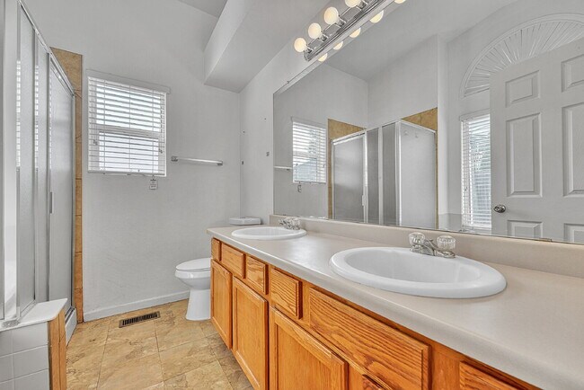 Building Photo - $2,795.00, 4-bed, 3-bath, 2175 sq ft ranch...