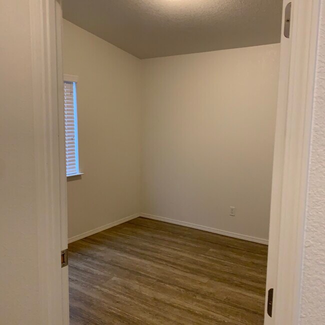 Bedroom 3 - 2465 Melru Ln