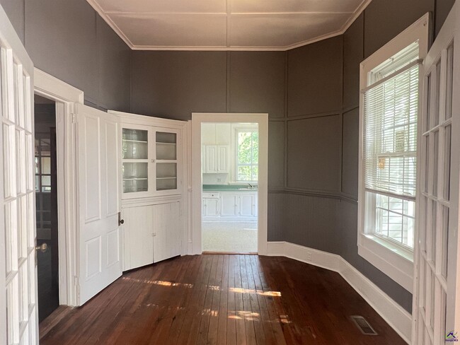 Building Photo - 310 Central Ave