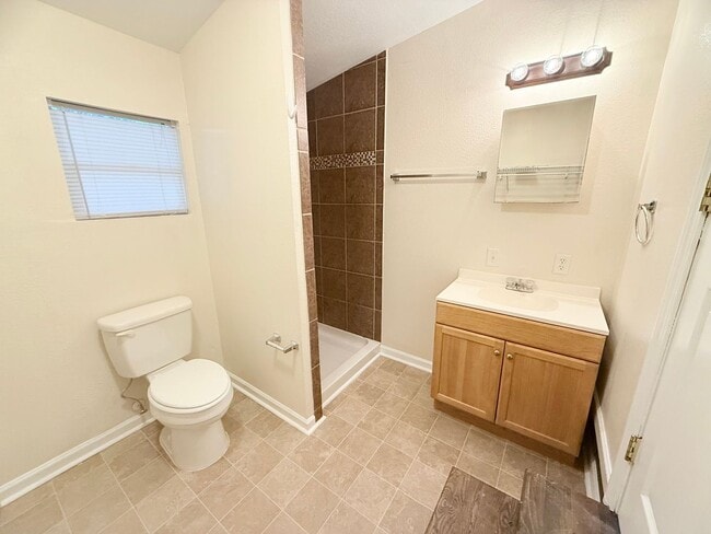 Building Photo - Beautifully Remodeled 3-Bedroom Home