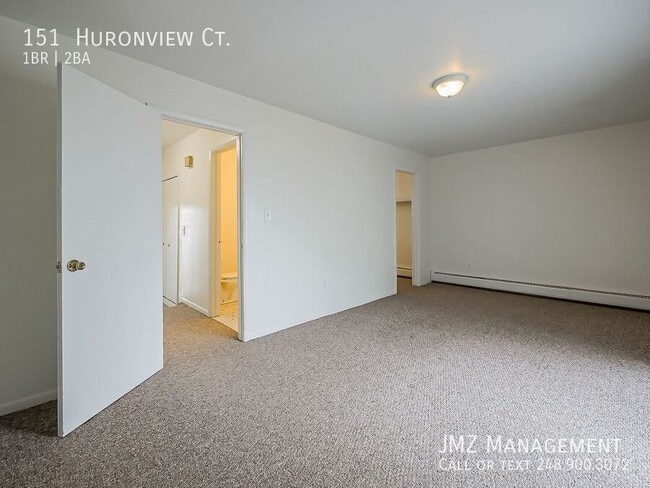 Building Photo - 151 Huronview Ct