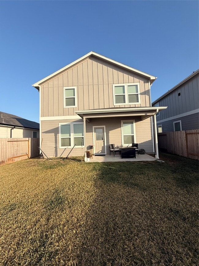 Building Photo - 26032 Hampshire Dr