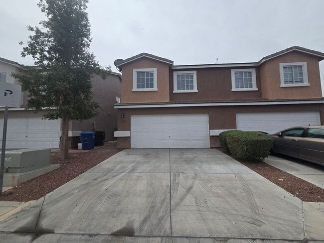 Building Photo - Lock in $1795 Off your third month rent - 3 Bedroom Home near North Las Vegas