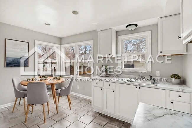 Building Photo - 16501 Fairmount Dr