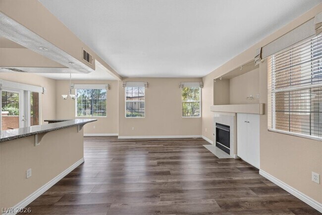 Building Photo - 9901 Trailwood Dr