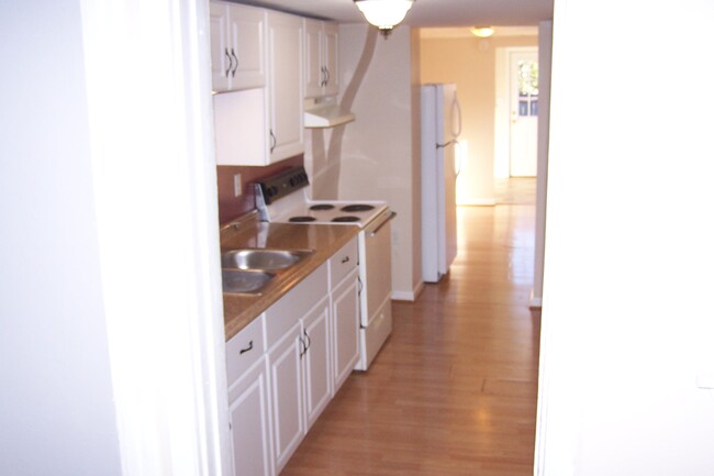 Kitchen - 141 N Bedford St