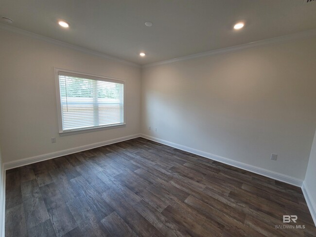 Building Photo - 14630 Dayton Cir
