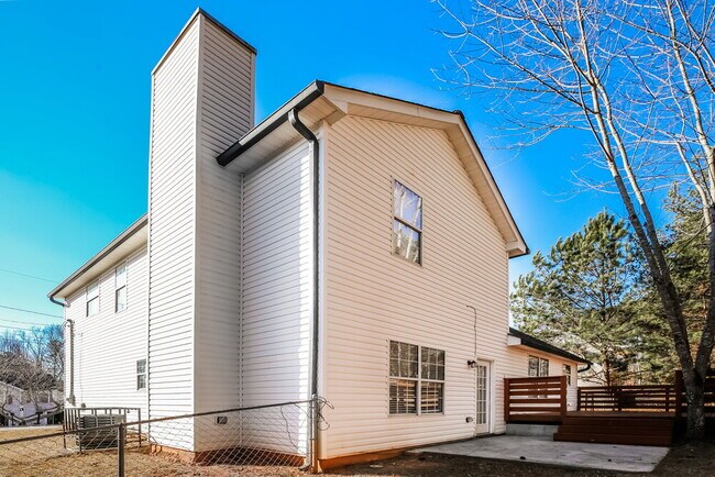 Building Photo - 2457 Briar Knoll Rd