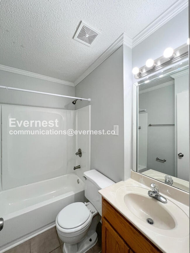 Building Photo - 8541 Bridgewood Dr