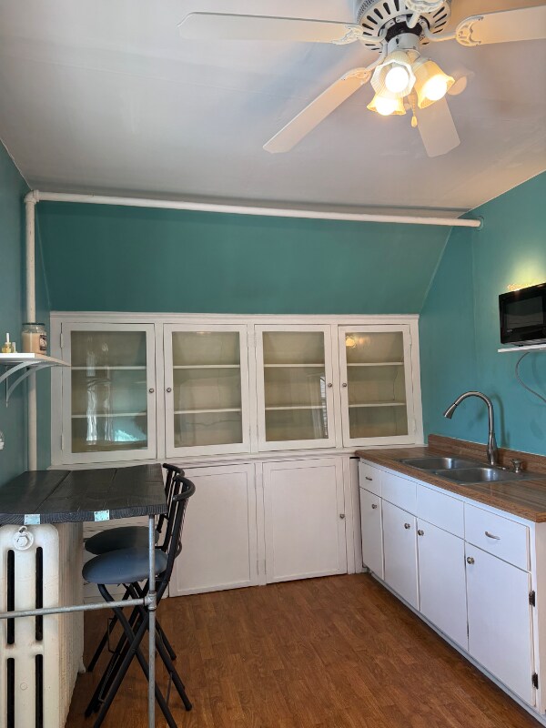 Building Photo - 547a E Dover St