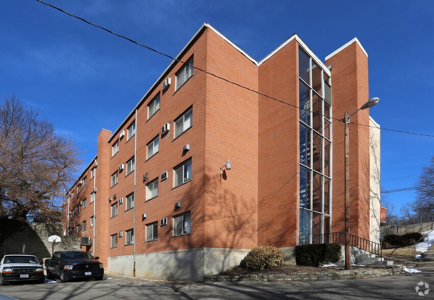 Cincy Living Apartments 24 E University Ave Cincinnati OH 45219