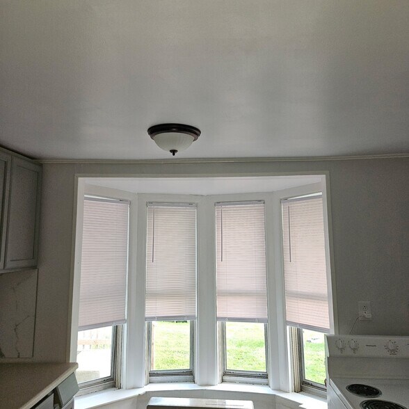 Kitchen - 976 NY-22B