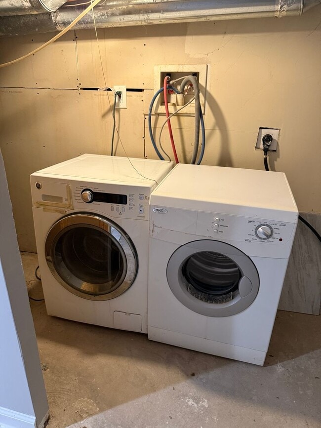 Building Photo - Two-Bedroom Home in Baltimore