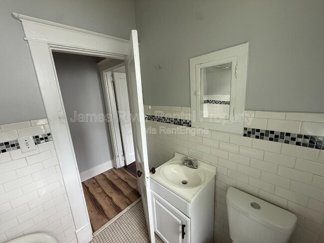 Building Photo - 1710 15th St