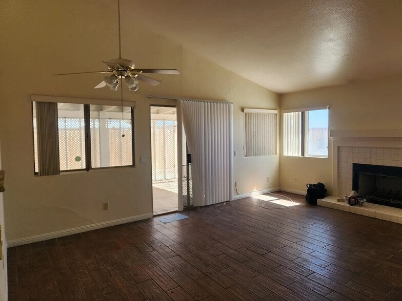 Building Photo - 12735 Sundown Rd