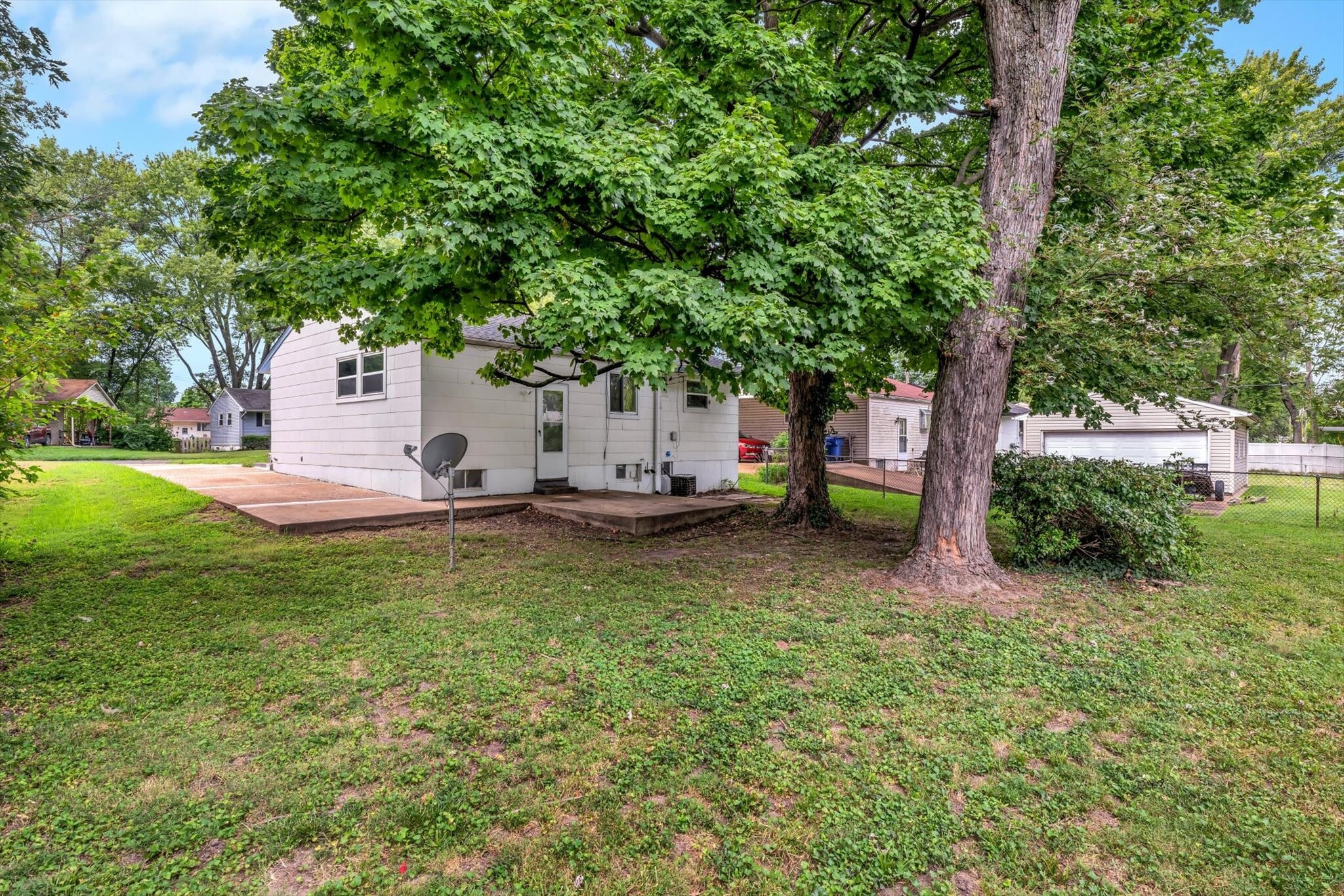 Building Photo - 765 Daniel Boone dr