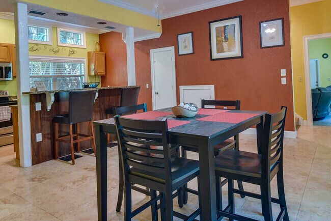 Building Photo - 2960 58th Ave S