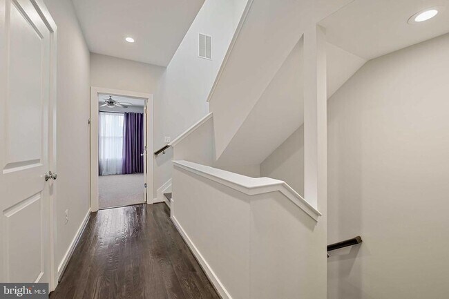 Building Photo - 27 Yogurt Ln