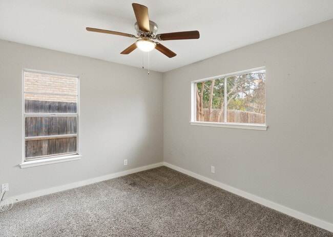 Building Photo - Updated 3 Bedroom Home in Northside ISD with Pool Access