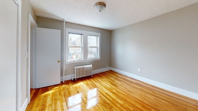 Building Photo - 14 Kelley Ct