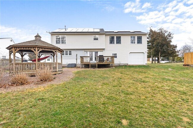 Building Photo - 6 Pickering Dr