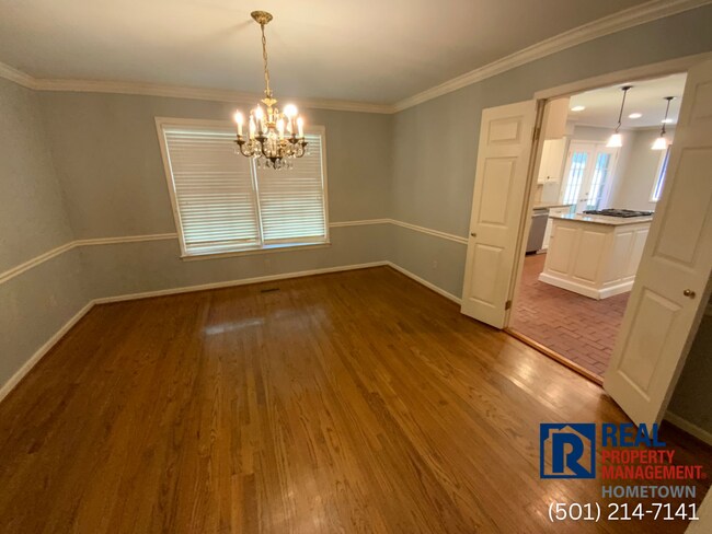 Building Photo - 711 Shea Dr