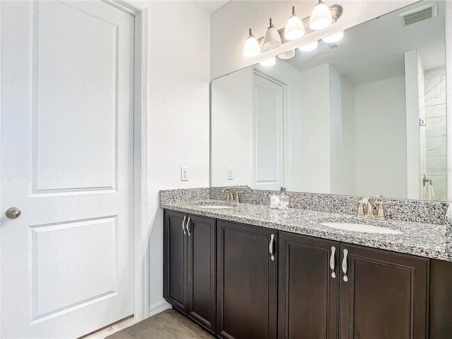 Building Photo - 1317 Sterling Pointe Dr
