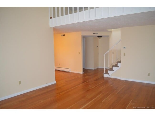 Building Photo - 23 Amato Dr