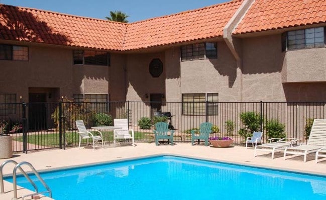 Building Photo - Regal Manor Townhomes