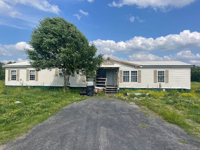 Primary Photo - 3 BR 2 Bath 2,072 sq ft doublewide mobile ...