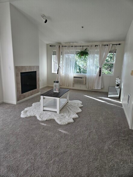 Building Photo - 730 NW 185th Ave