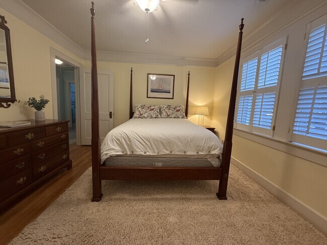 Building Photo - 2105 North St