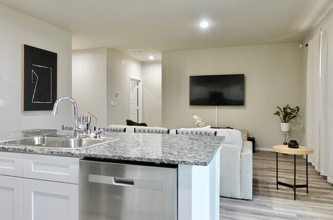 Building Photo - 6402 Globe Life Ct