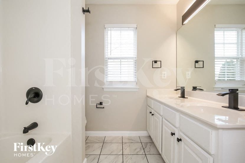 Building Photo - 4531 Wayland Ct