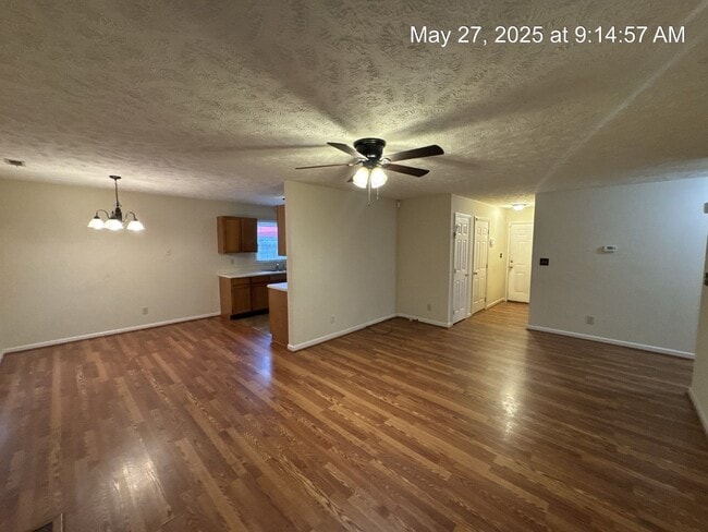 Building Photo - 1641 Veanna Dr