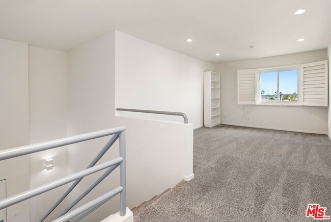 Building Photo - 1010 California Ave