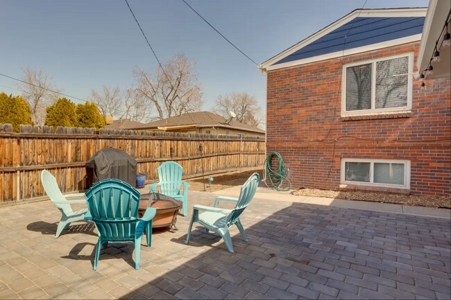 Building Photo - Updated 2BD, 1BA Half-Duplex in North Park...