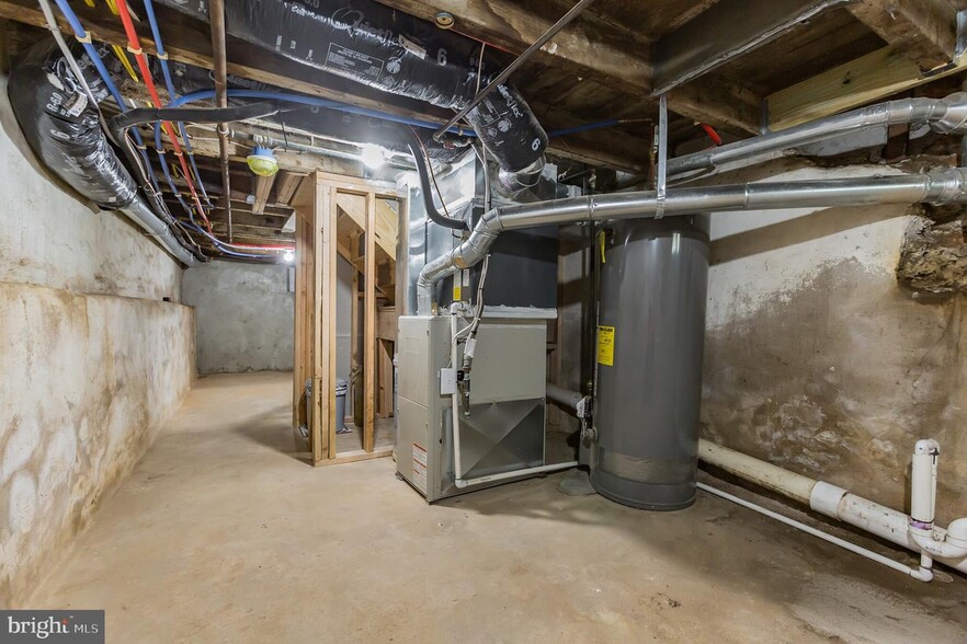 Basement - 4818 Smick St