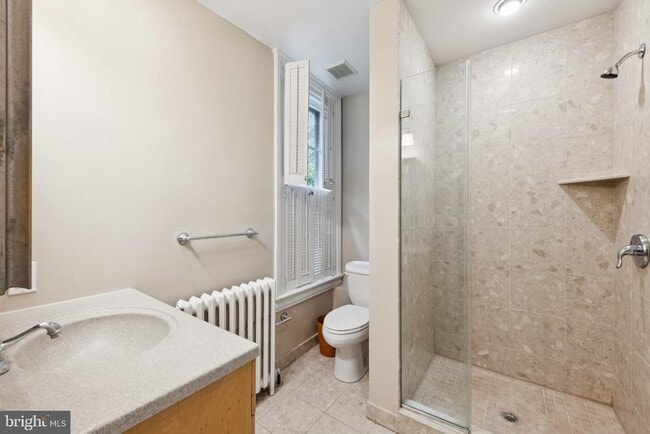 Building Photo - 1225 30th St NW