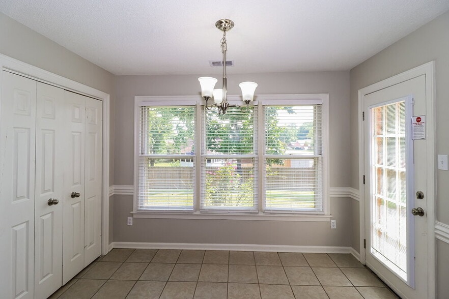 Building Photo - 8607 Bazemore Rd