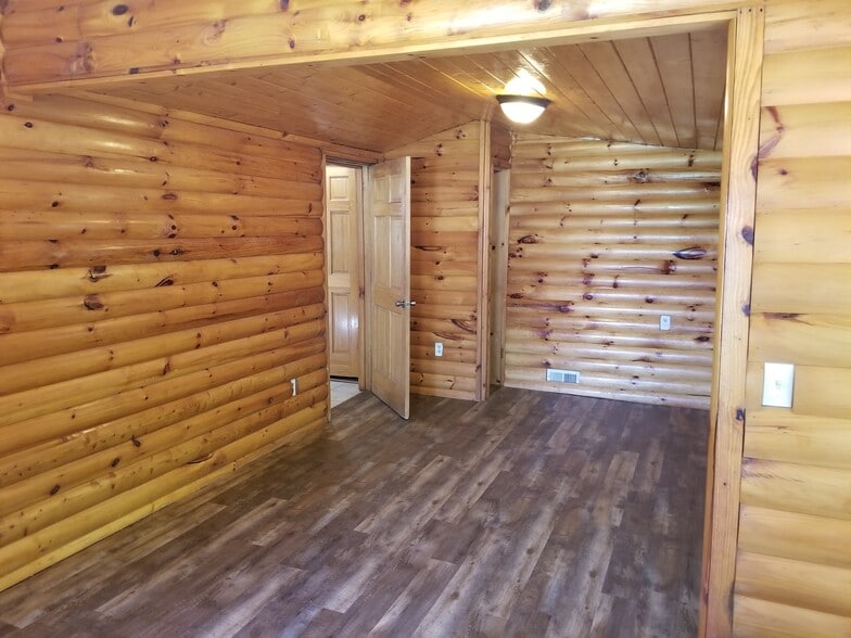 Building Photo - 173 Lacy Hollow Rd