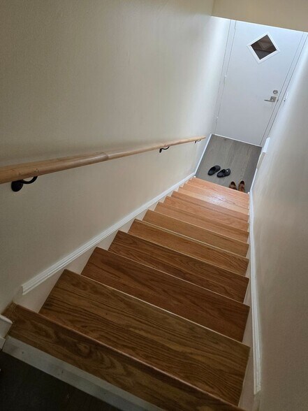 Building Photo - 77 Juniper Rd